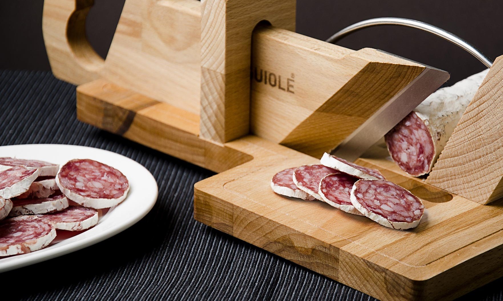 Guillotine à saucisson : quoi considérer pour l’achat ?